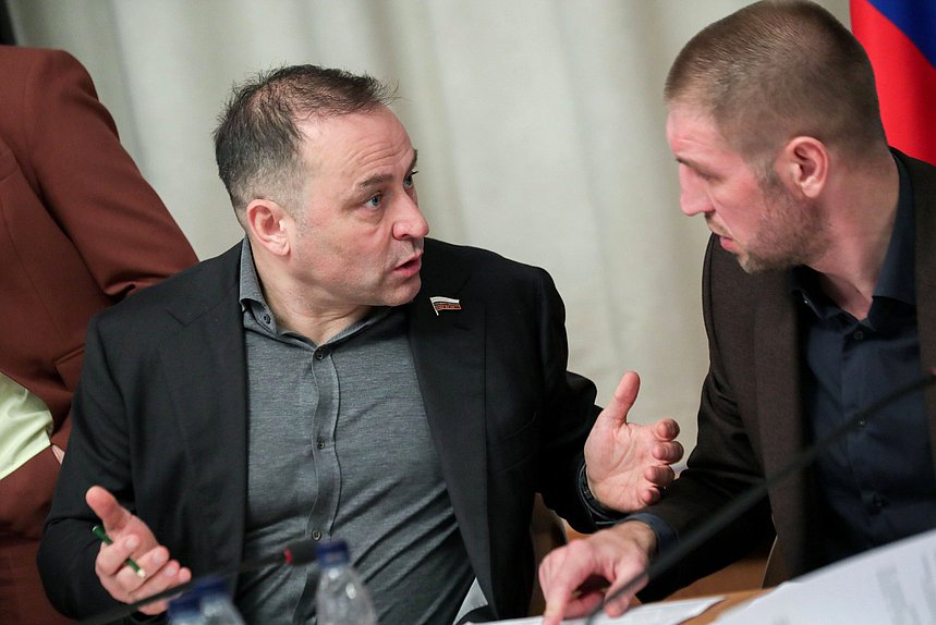 Председатель Комитета по физической культуре и спорту Дмитрий Свищев и Первый заместитель Председателя Комитета Дмитрий Пирог