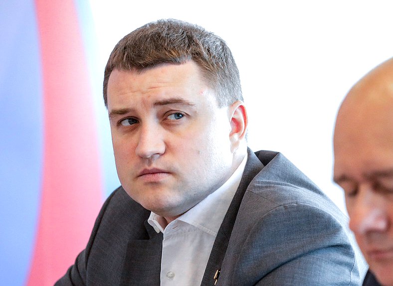 Первый заместитель Председателя Комитета по развитию гражданского общества, вопросам общественных и религиозных объединений Артем Бичаев