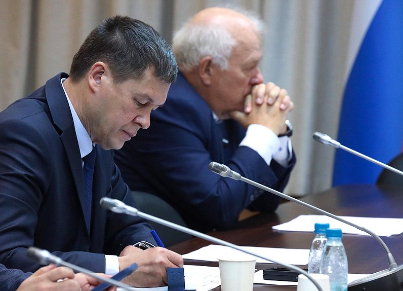 Член Комитета по экологии, природным ресурсам и охране окружающей среды Зариф Байгускаров