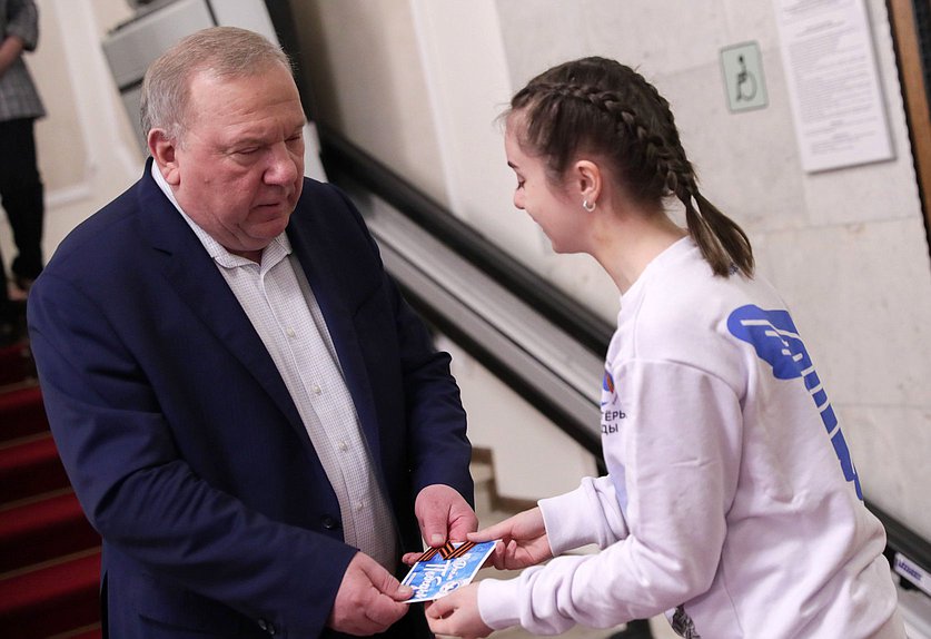 Заместитель Председателя Комитета по развитию гражданского общества, вопросам общественных и религиозных объединений Владимир Шаманов