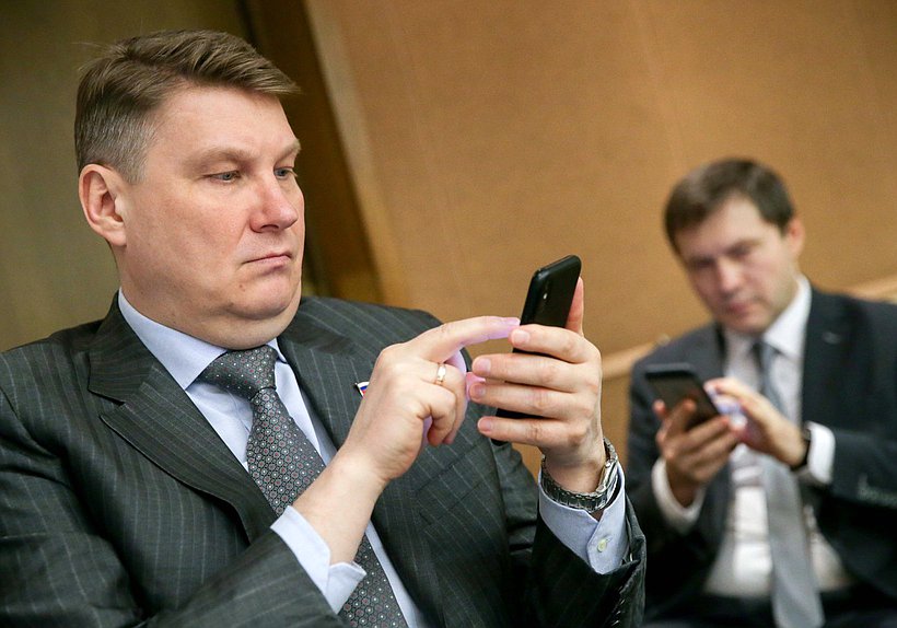 Полномочный представитель Правительства РФ в Государственной Думе Александр Синенко