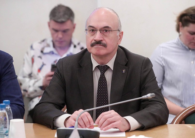 Председатель Комитета по науке и высшему образованию Сергей Кабышев