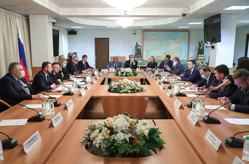 Заседание Комитета по транспорту и строительству с участием Министра строительства и ЖКХ Ирека Файзуллина