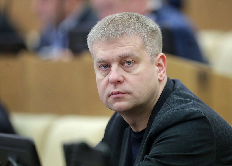 Член Комитета по безопасности и противодействию коррупции Роман Водянов
