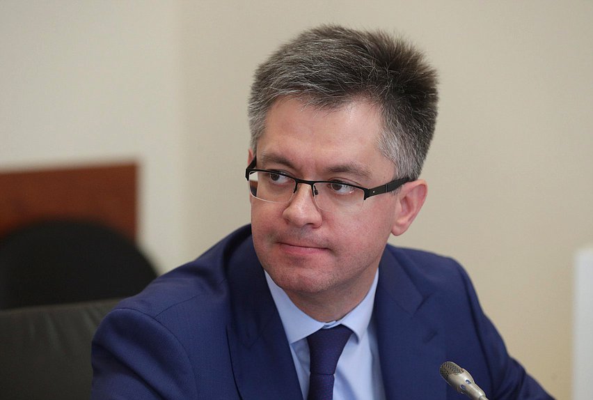 Заместитель Председателя Комитета по энергетике Дмитрий Исламов