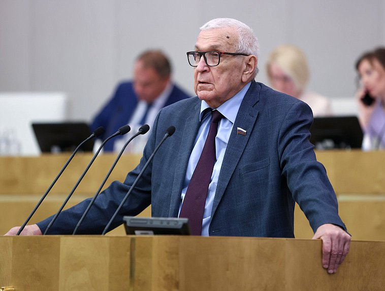 Член Комитета по труду, социальной политике и делам ветеранов Михаил Тарасенко