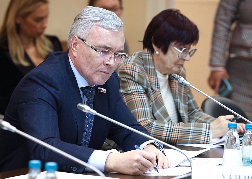 Член Комитета по экономической политике Эдуард Кузнецов