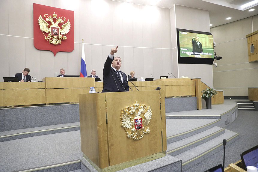 Первый заместитель Председателя Комитета по труду, социальной политике и делам ветеранов Николай Коломейцев