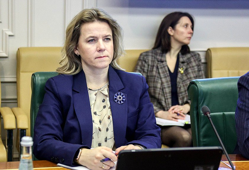 Miembro del Comité de Protección de la Familia, Cuestiones de Paternidad, Maternidad e Infancia Olga Korobova