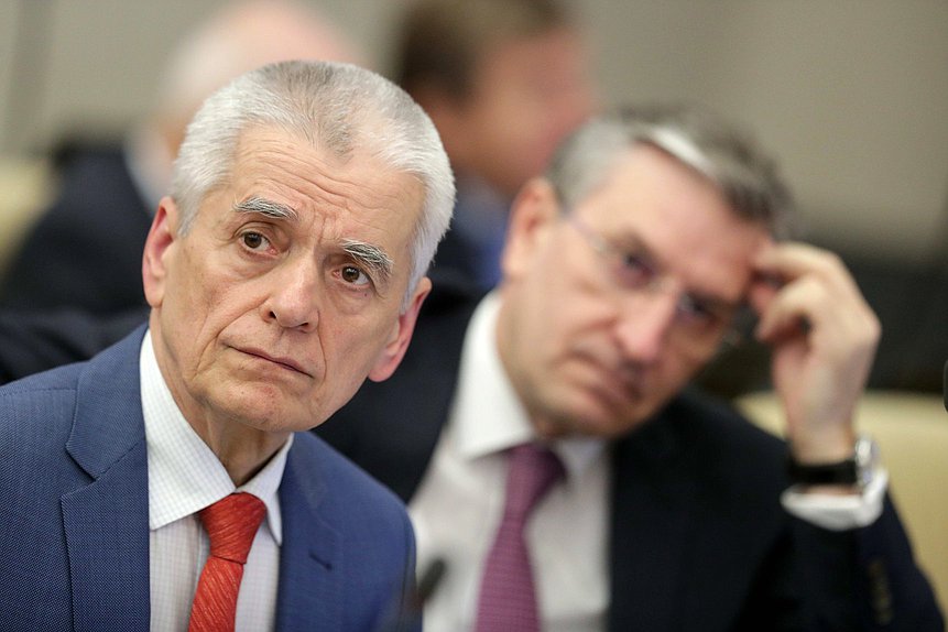 Первый заместитель Председателя Комитета по образованию и науке Геннадий Онищенко