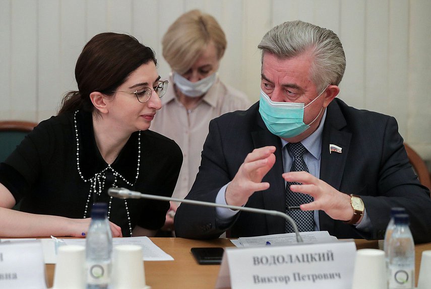 Первый заместитель Председателя Комитета по делам СНГ, евразийской интеграции и связям с соотечественниками Виктор Водолацкий