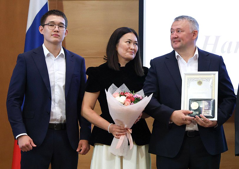 Член Комитета по молодежной политике Вячеслав Дамдинцурунов