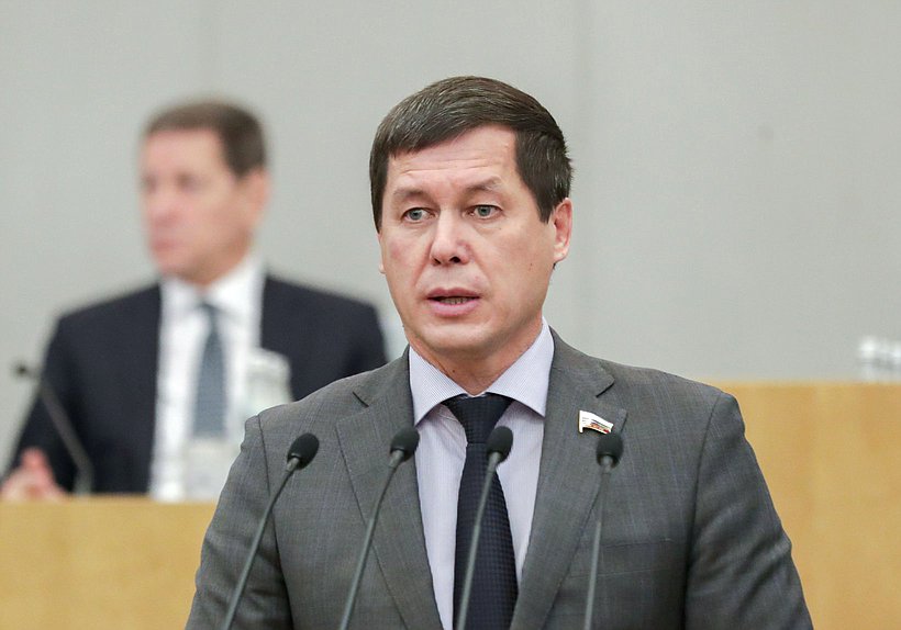 Член Комитета по государственному строительству и законодательству Зариф Байгускаров