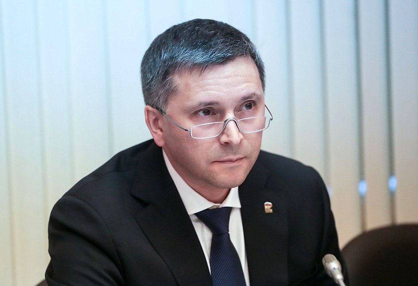 Председатель Комитета по экологии, природным ресурсам и охране окружающей среды Дмитрий Кобылкин