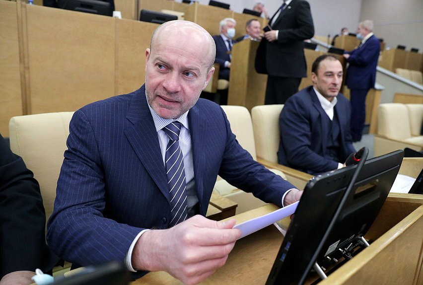 Член Комитета по безопасности и противодействию коррупции Олег Колесников