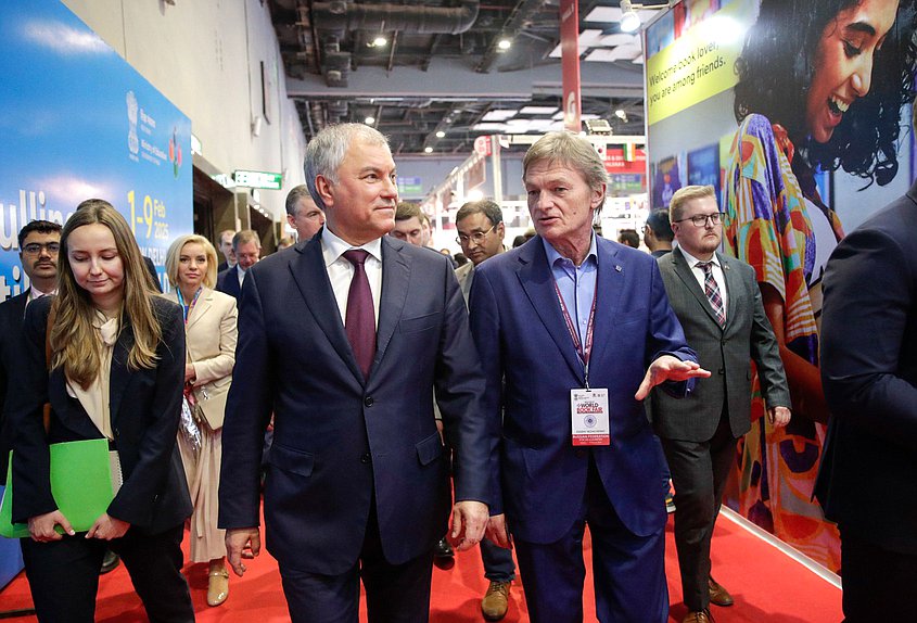 Chairman of the State Duma Vyacheslav Volodin near Russia's bookstands at the New Delhi World Book Fair