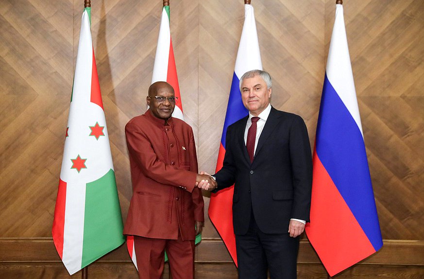 El Jefe de la Duma Estatal, Vyacheslav Volodin, y el Presidente de la Asamblea Nacional de la República de Burundi, Gélase Daniel Ndabirabe