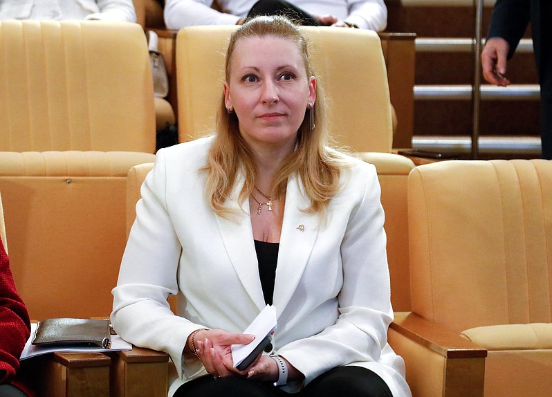 Заместитель Председателя Комитета по защите семьи, вопросам отцовства, материнства и детства Мария Дробот