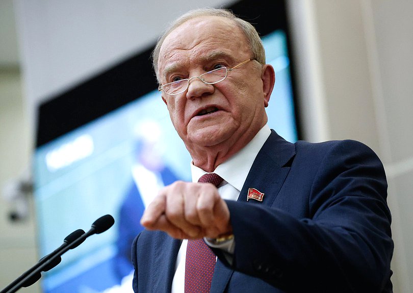 Руководитель фракции КПРФ Геннадий Зюганов