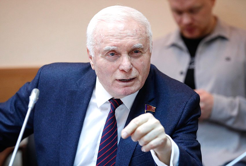 Первый заместитель Председателя Комитета по просвещению Михаил Берулава