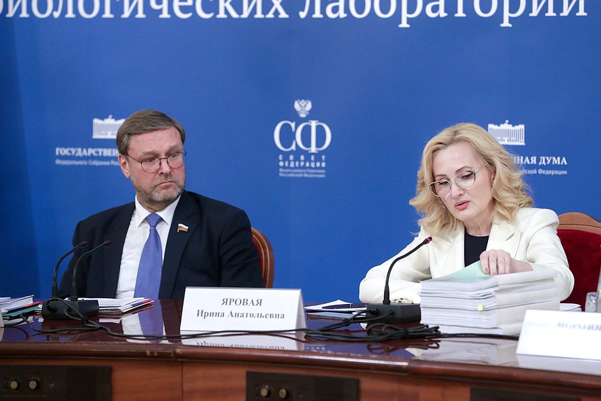 Deputy Chairwoman of the State Duma Irina Yarovaya and Deputy Speaker of the Federation Council Konstantin Kosachev
