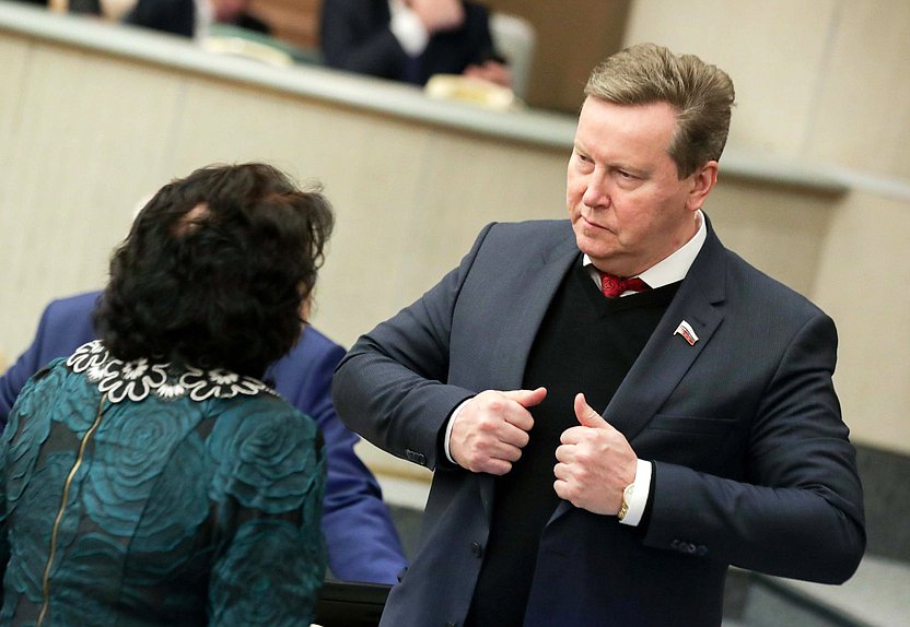 Первый заместитель Председателя Комитета по контролю и Регламенту Олег Нилов