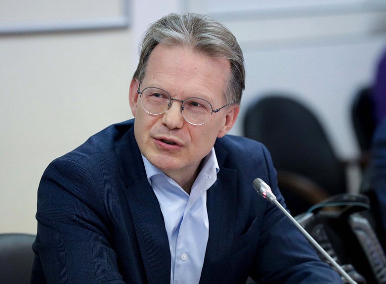 Заседание рабочей группы Экспертного совета по развитию платформенной экономики при Комитете по экономической политике по взаимодействию с банковским сообществом