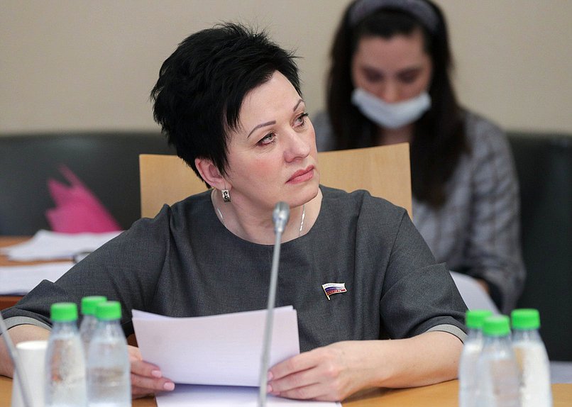 Член Комитета по вопросам семьи, женщин и детей Валентина Миронова