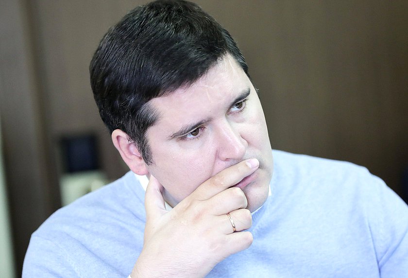 Заместитель Председателя Комитета по молодежной политике Михаил Киселев