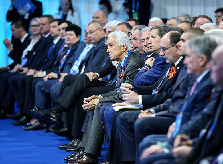 Руководитель фракции "Единая Россия" Владимир Васильев