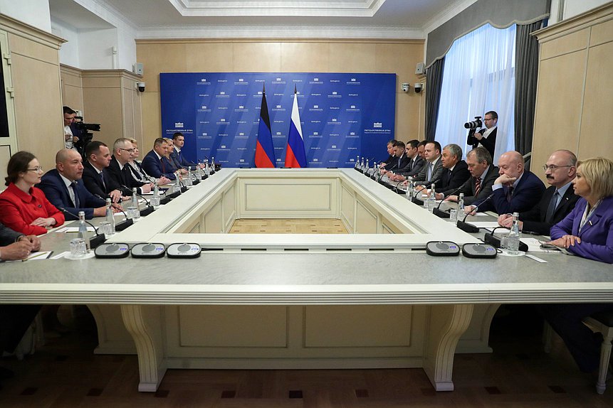 Meeting of Chairman of the State Duma Vyacheslav Volodin and Chairman of the DPR People's Council Vladimir Bidevka