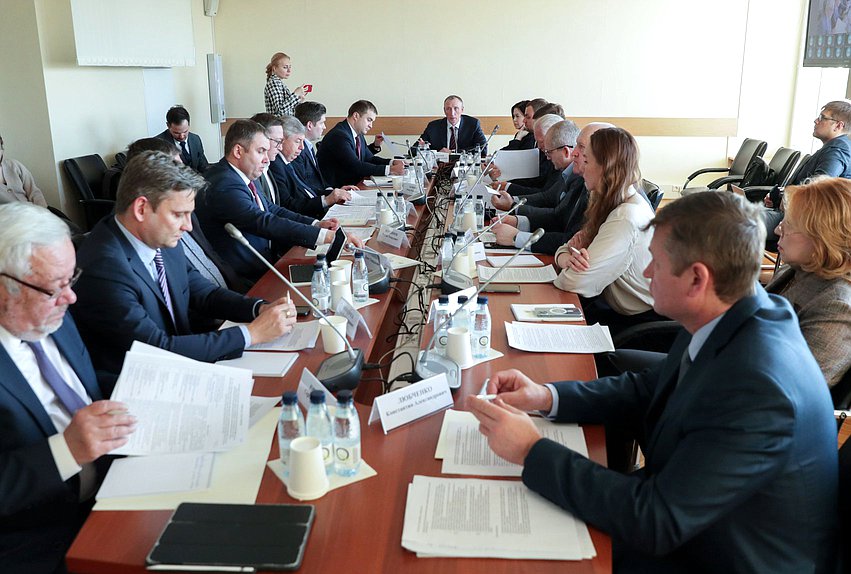 Заседание экспертного совета по развитию промышленной инфраструктуры (индустриальные парки, технопарки, экотехнопарки и кластеры) при Комитете по промышленности и торговле