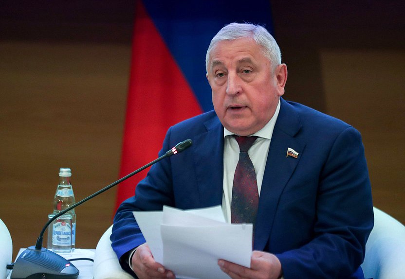 Председатель Комитета по региональной политике и проблемам Севера и Дальнего Востока Николай Харитонов
