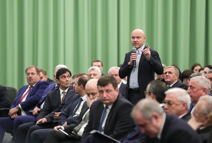 Первый заместитель Председателя Комитета по бюджету и налогам Сергей Катасонов
