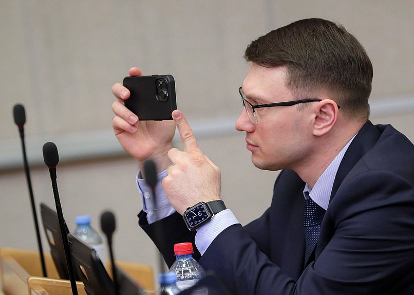 Заместитель Председателя Комитета по молодежной политике Владимир Исаков