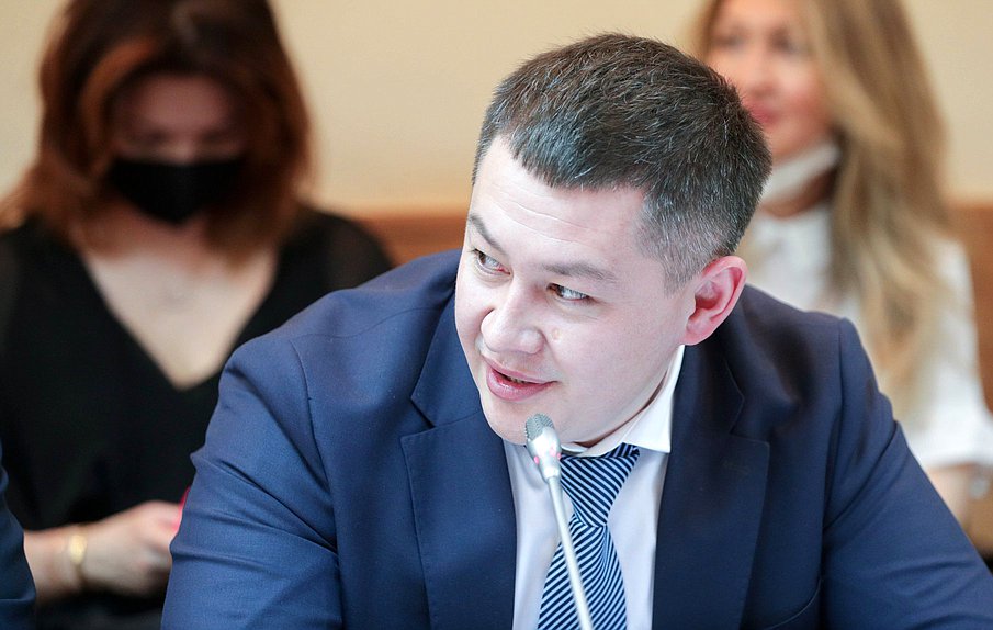 Директор департамента государственной политики и регулирования в сфере охраны окружающей среды и экологической безопасности Министерства природных ресурсов и экологии РФ Роман Мальцев