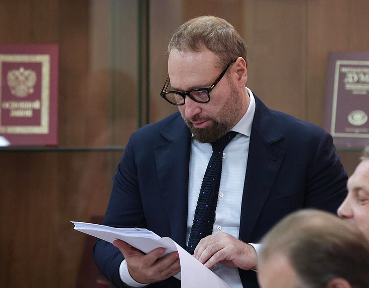 Заместитель Председателя Комитета по информационной политике, информационным технологиям и связи Антон Горелкин