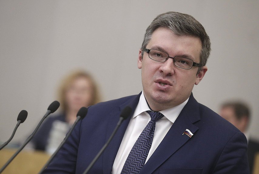 Член Комитета по природным ресурсам, собственности и земельным отношениям Андрей Андрейченко