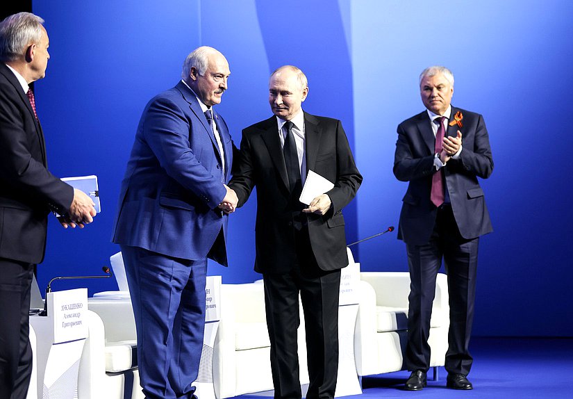 Президент Республики Беларусь Александр Лукашенко, Президент РФ Владимир Путин и Председатель Государственной Думы Вячеслав Володин