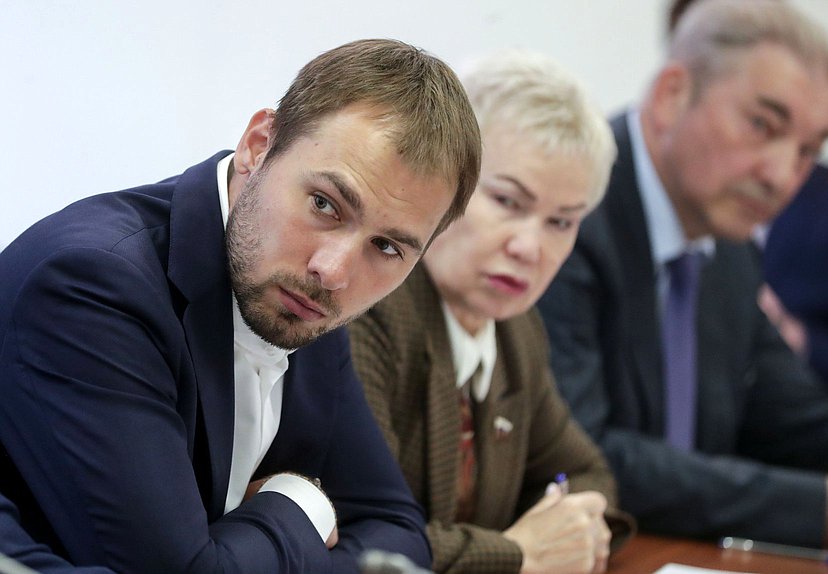 Заместитель Председателя Комитета по физической культуре и спорту Антон Шипулин