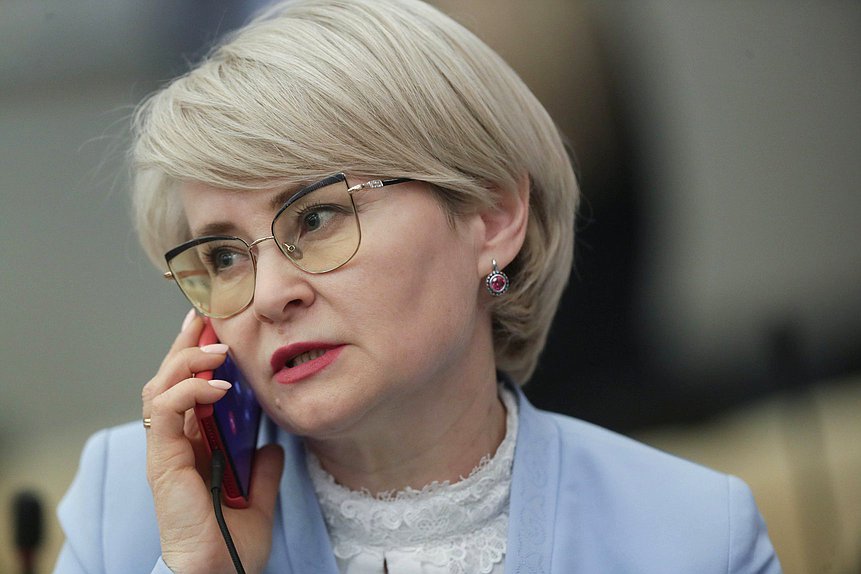 Член Комитета по просвещению Эльвира Аиткулова