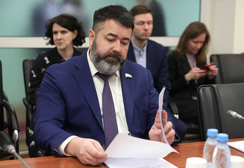 Член Комитета по энергетике Роман Птицын