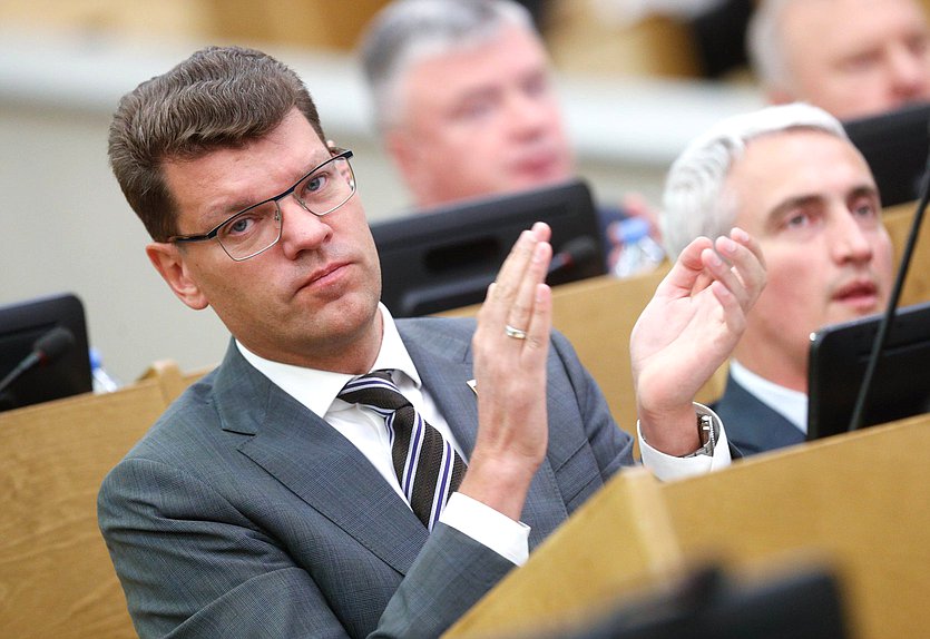 Первый заместитель Председателя Комитета по экономической политике Денис Кравченко