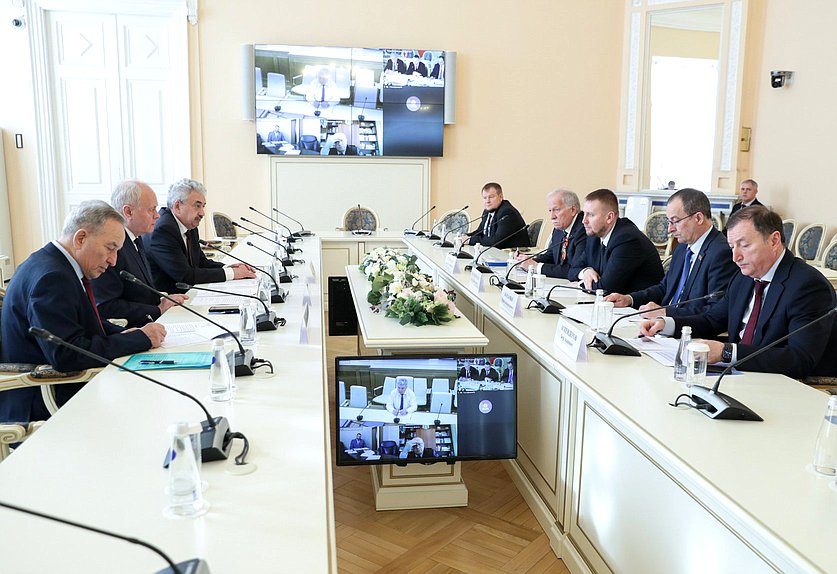 Заседание комиссии по вопросам законодательного обеспечения национальной безопасности и противодействию коррупции