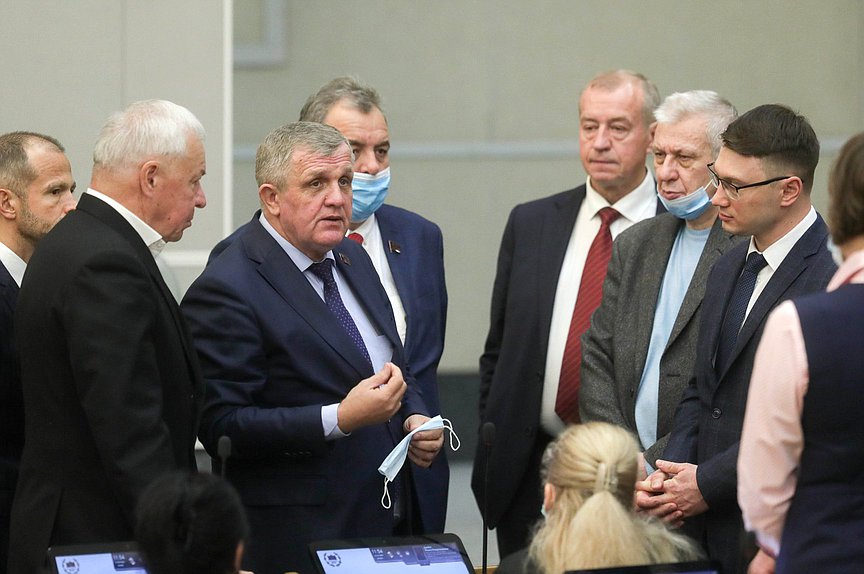 Первый заместитель Председателя Комитета по труду, социальной политике и делам ветеранов Николай Коломейцев