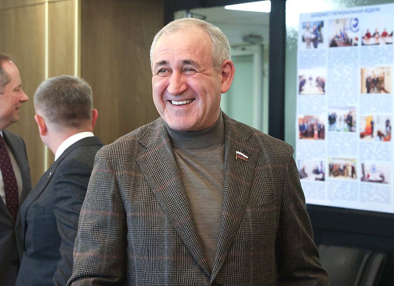 Член Комитета по физической культуре и спорту Сергей Неверов