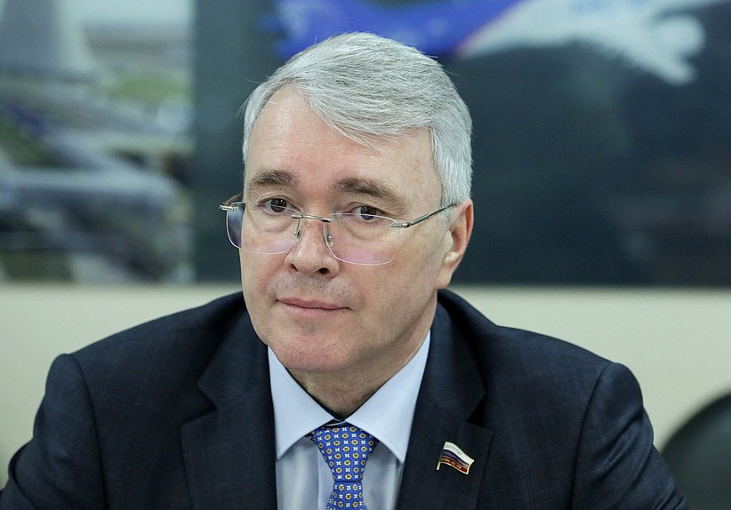 Член Комитета по экономической политике Эдуард Кузнецов