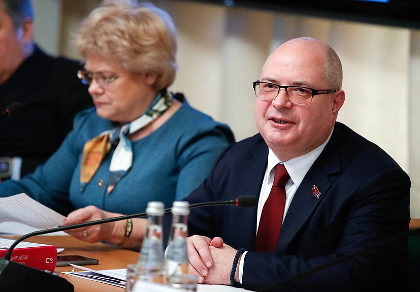 Председатель Комитета по вопросам собственности, земельным и имущественным отношениям Сергей Гаврилов