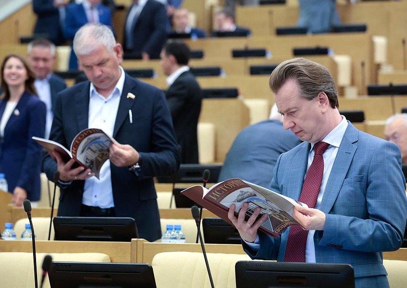 Первый заместитель Председателя Комитета по экологии, природным ресурсам и охране окружающей среды Владимир Бурматов