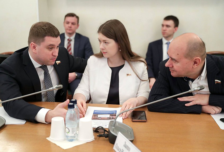 Заседание Комитета по экономической политике с участием Министра ...